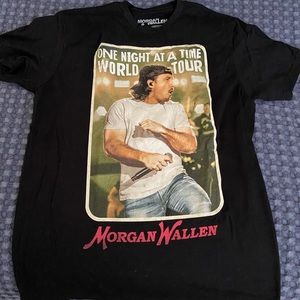 Morgan Wallan tour shirt.